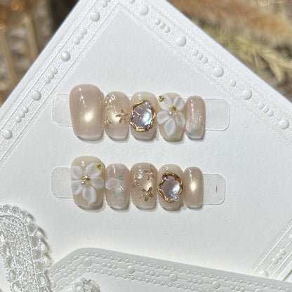 Elegant Floral Press-On Nail Art Set Acalora