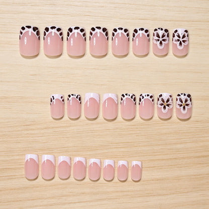 Elegant Floral Decorative Press-On Nails Acalora