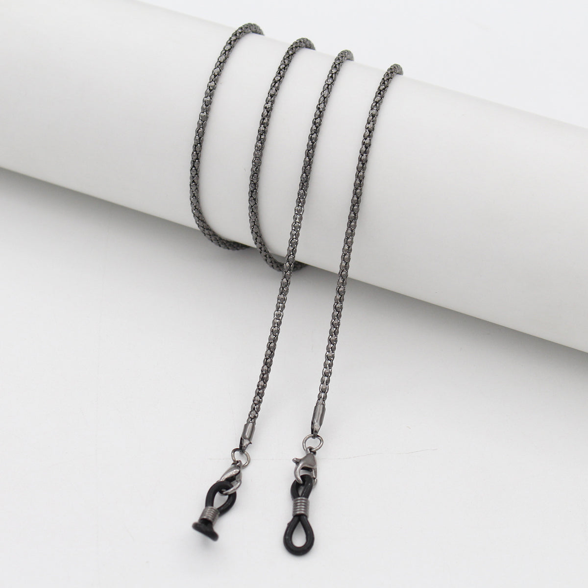 Elegant Pearl Chain Eyewear Holder Acalora