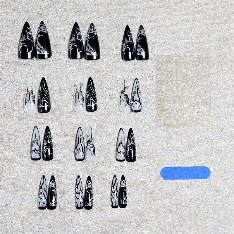 Artificial nail set with elegant geometric designs and creative metallic accents Acalora