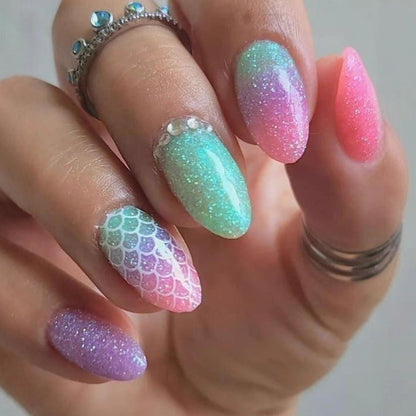Artificial nails in a playful flower design with glittering accents Acalora