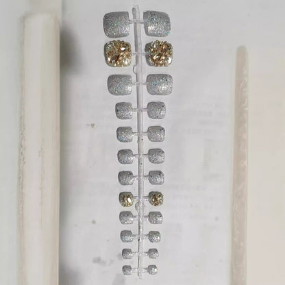 Glamorous Rhinestone-Decorated Press-On Nail Set Acalora