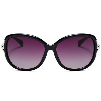 Women's Fashion Sunglasses in Elegant Design with Striking Embellishments Bowlift