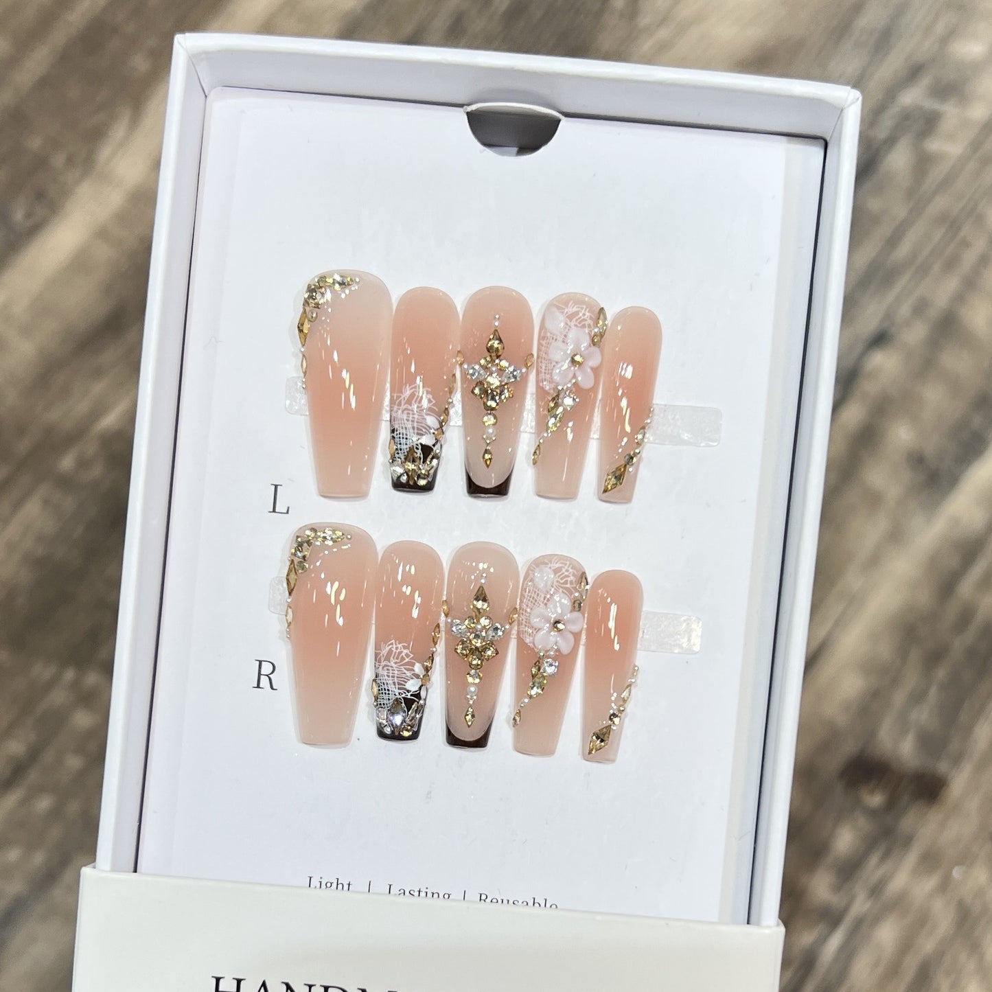 Artistic Reusable Press-On Nail Set with Floral and Gold Accents Acalora