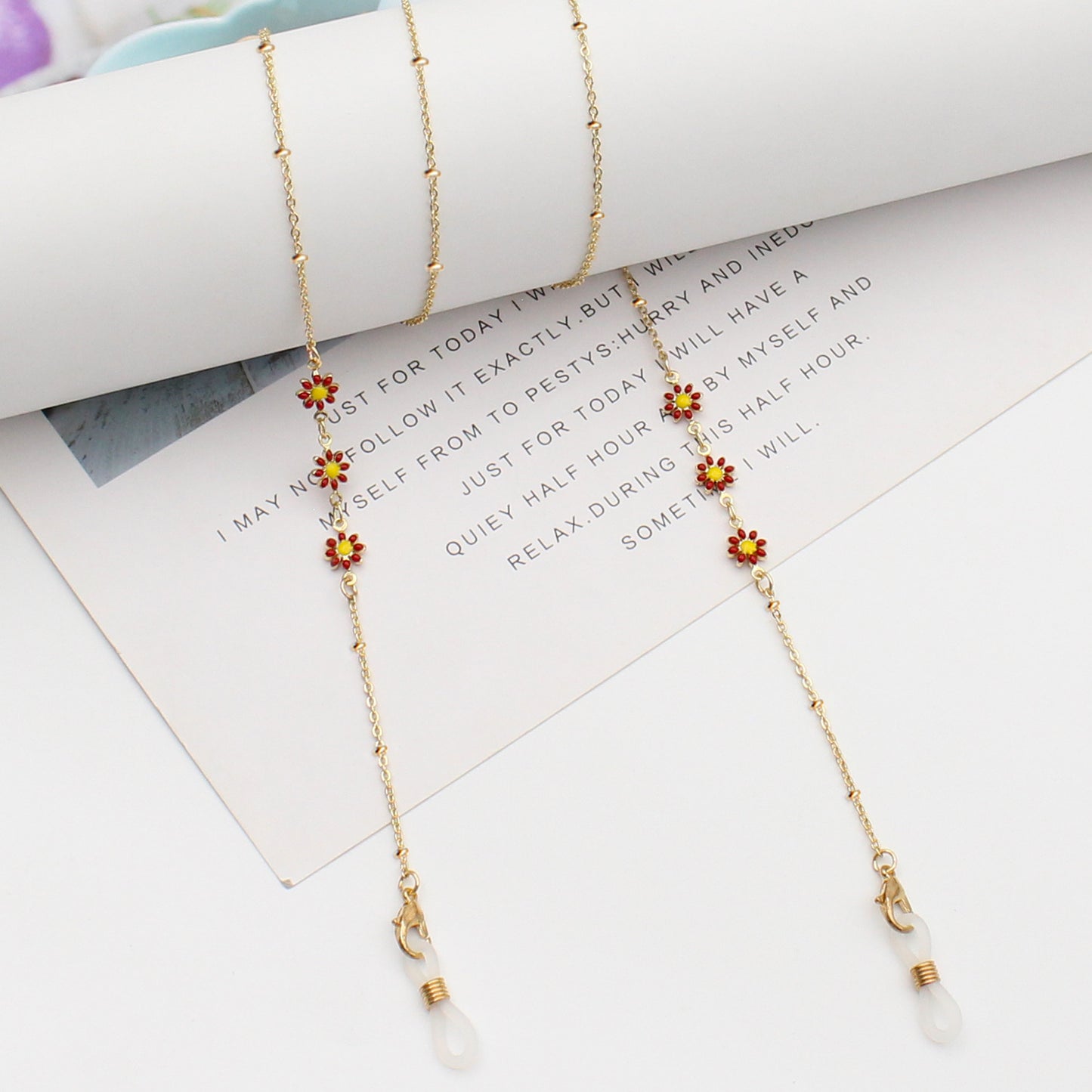 Floral Themed Eyewear Chain Acalora