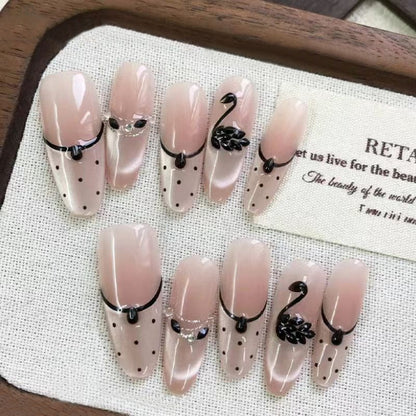 Artificial nails with floral accents and elegant shine Acalora