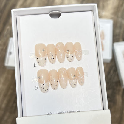 Handmade Decorative Press-On Nail Set Acalora