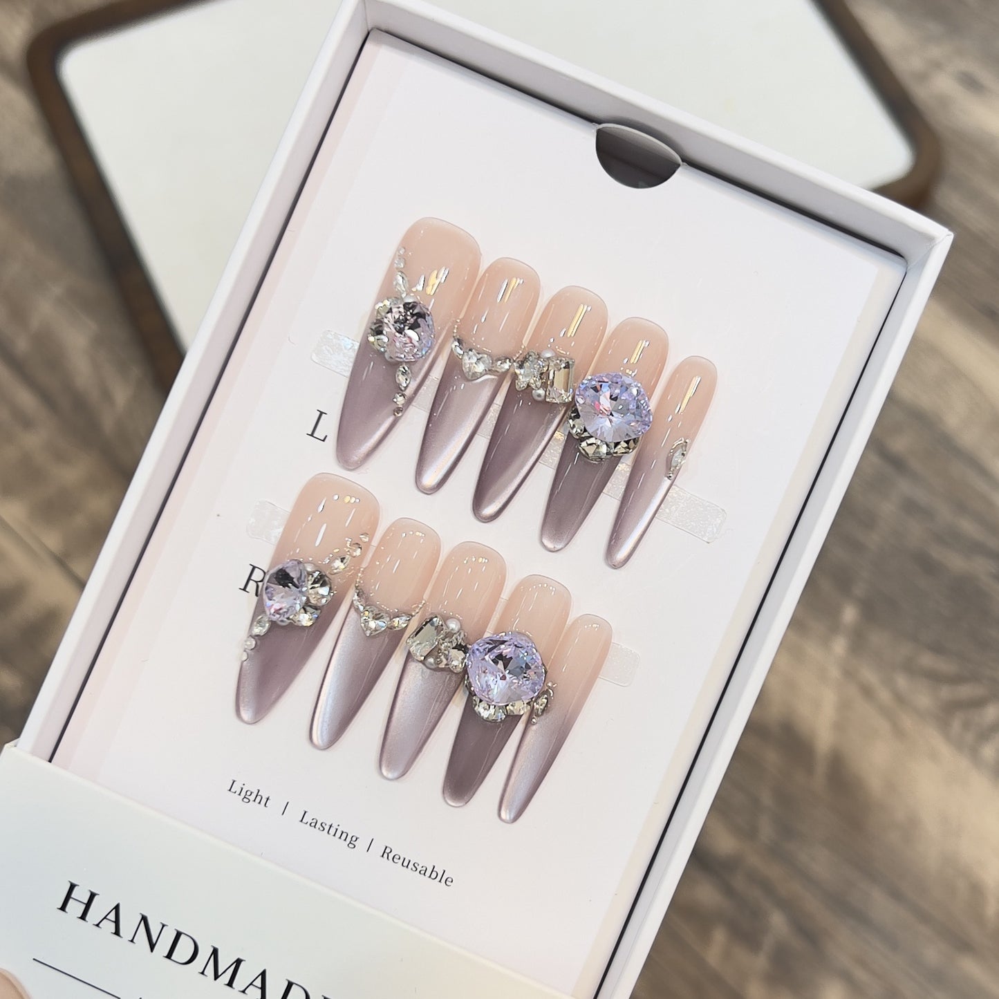 Glamorous Press-On Nail Art Set Acalora