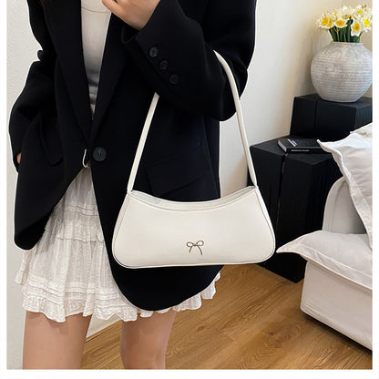 Elegant Curved Handbag Acalora