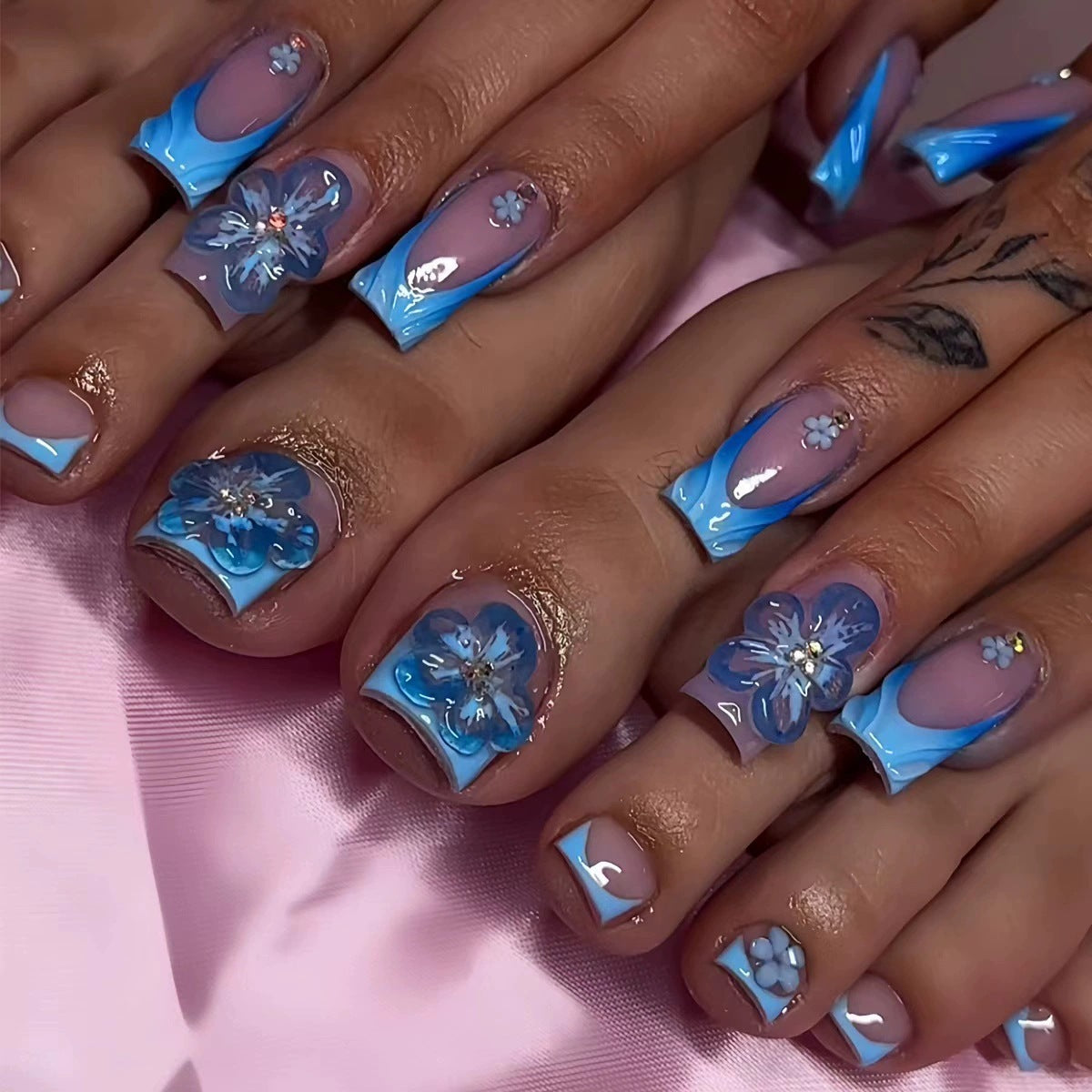 Artistic Floral Acrylic Press-On Nails Acalora