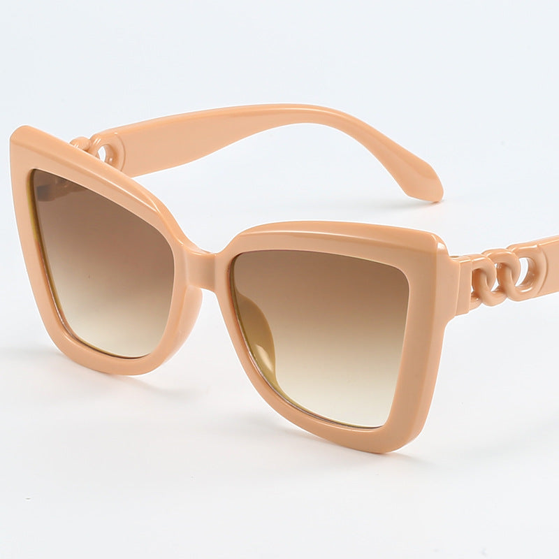 Women's modern Cat-Eye sunglasses with clear frame and UV protection Karnz