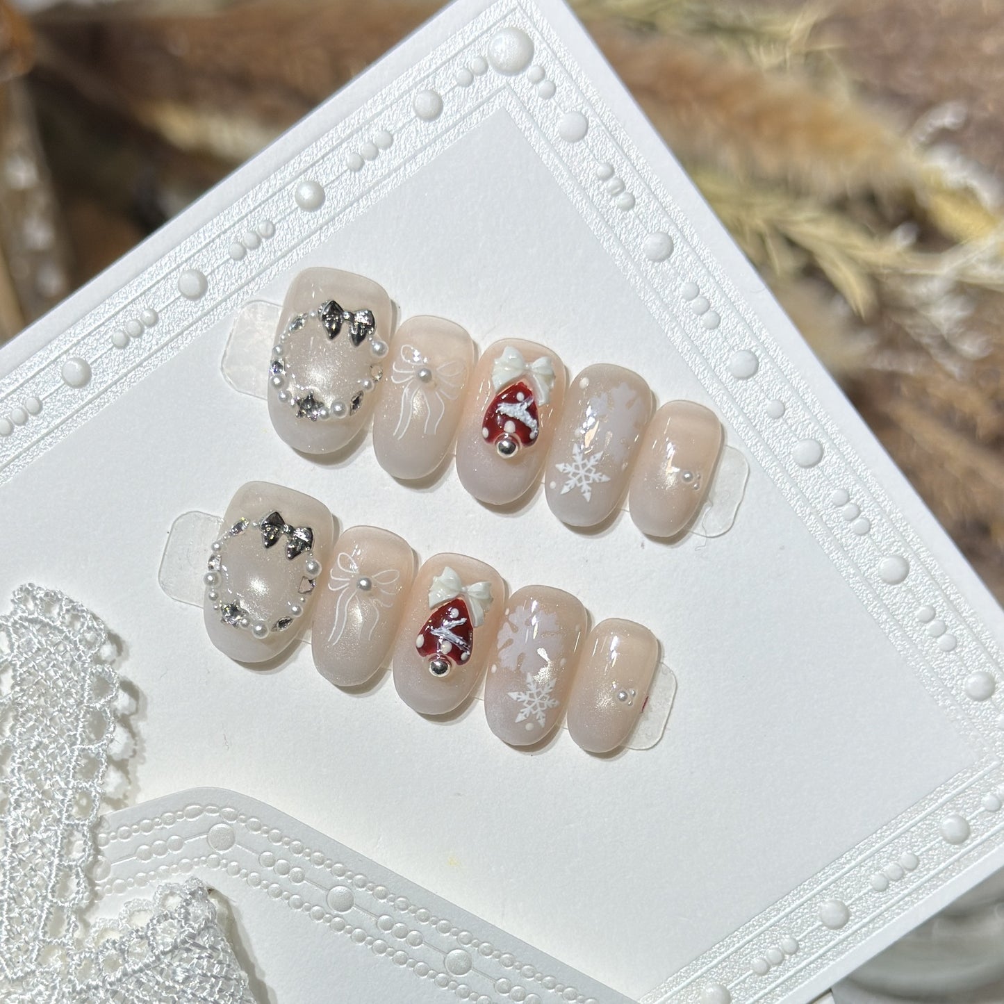 Artistic Winter-Themed Press-On Nail Set Acalora