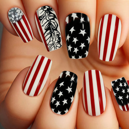 Artfully designed nail tips Acalora