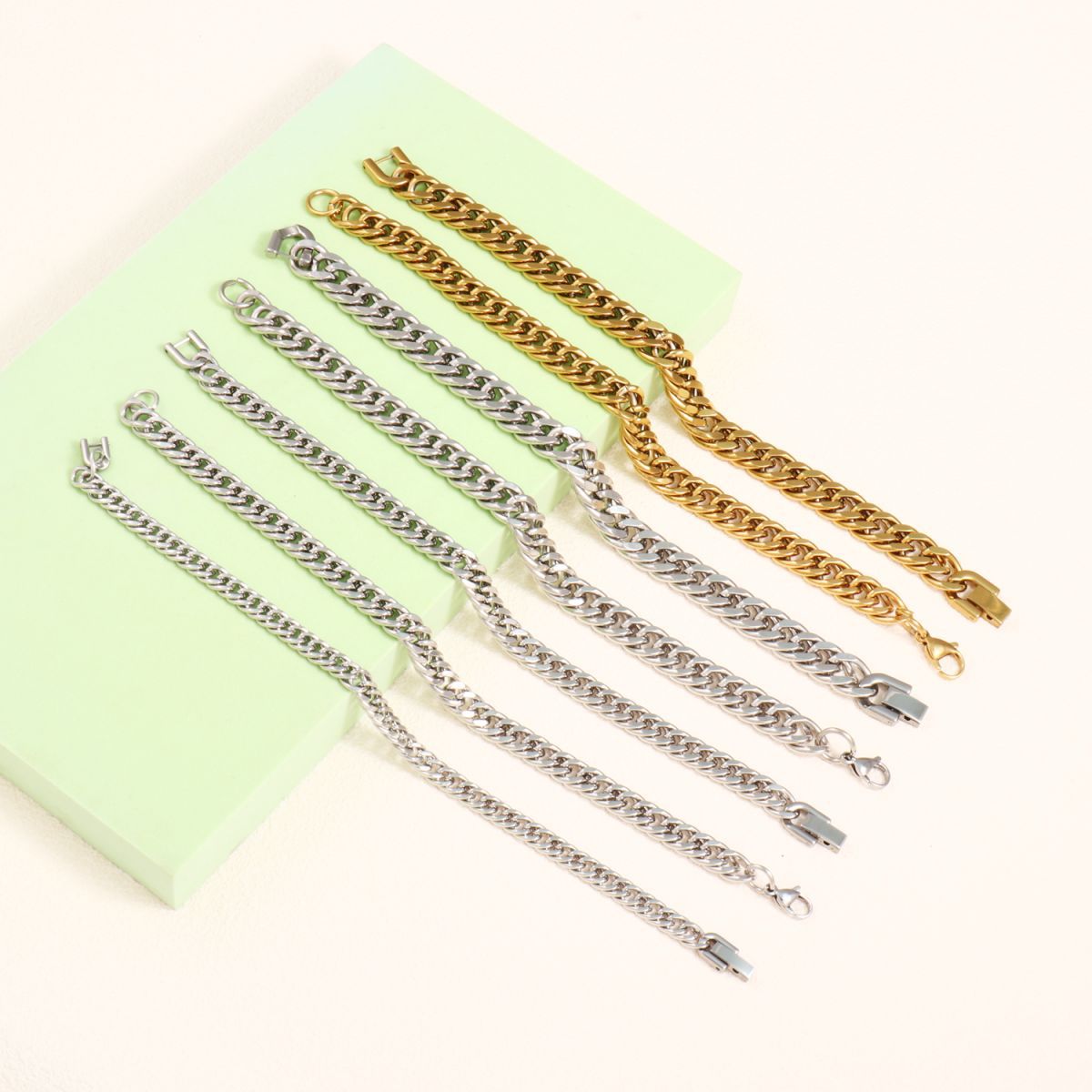 Chunky Link Bracelet Acalora