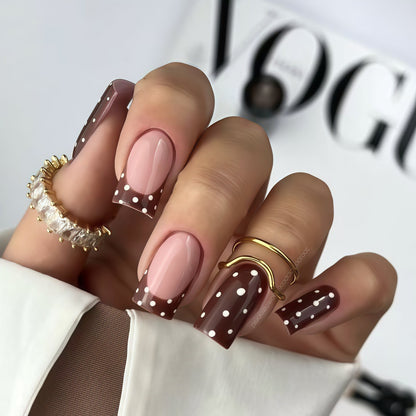 Stylish dotted pattern artificial nails Acalora