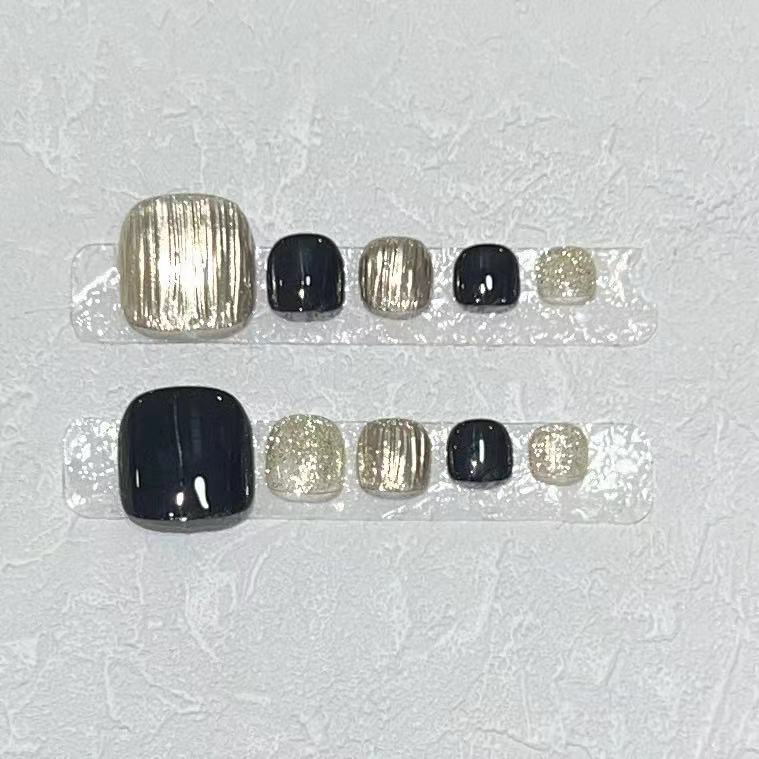 Press-On Nail Art Set with Elegant Metallic and Glitter Accents Acalora