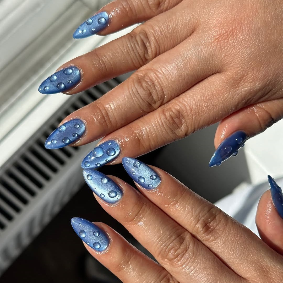 Artificial nails in stylish drip design Acalora