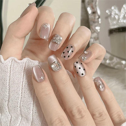 Artificial nail set with elegant 3D decorations Acalora