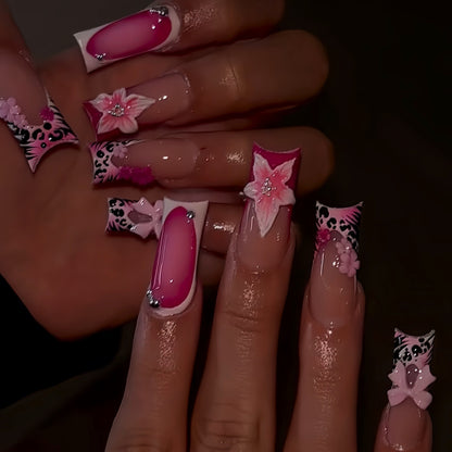 Artistic Floral Press-On Nail Art Set Acalora