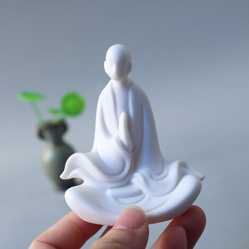 Decorative porcelain figure Acalora