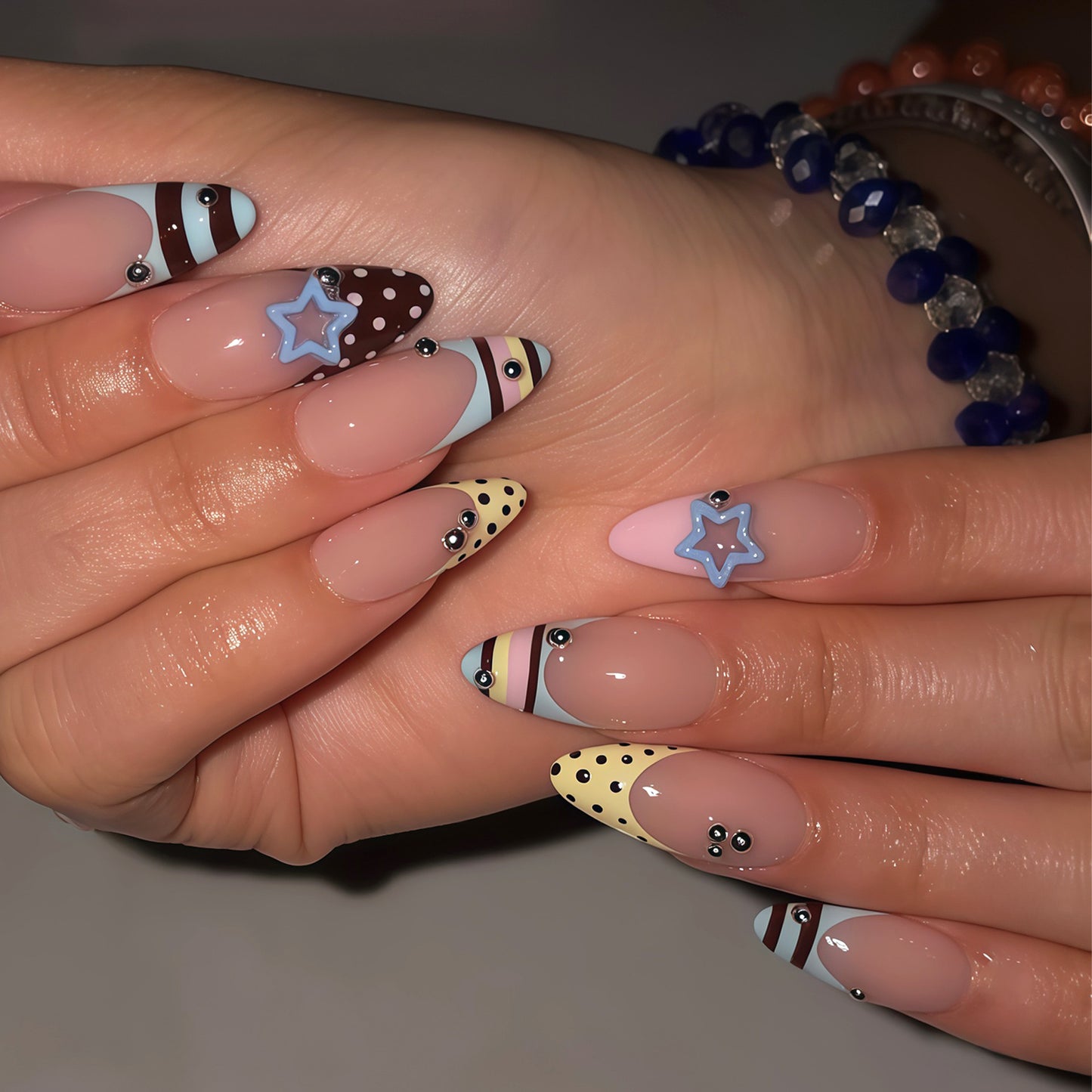 Creative Decorative Press-On Nail Art Set Acalora