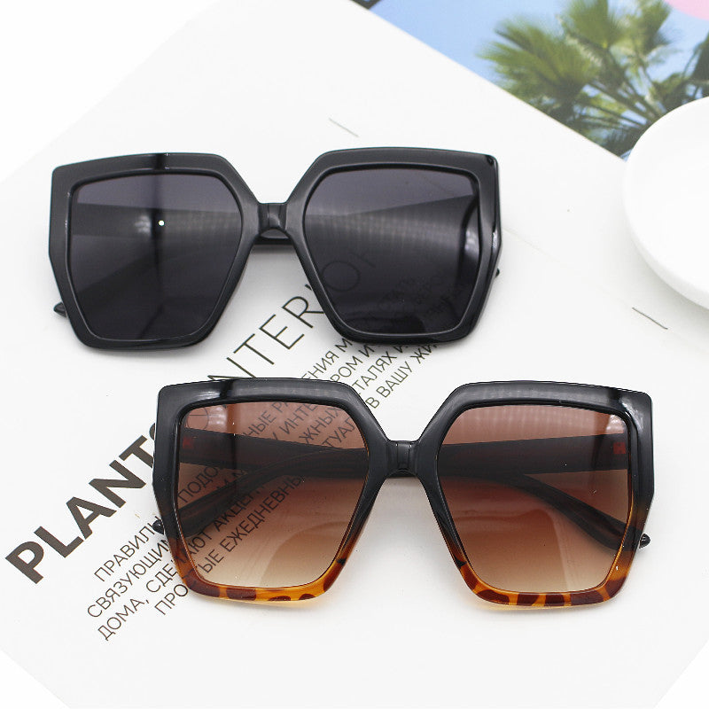 Women's elegant oversized sunglasses with luxurious frame Brehn