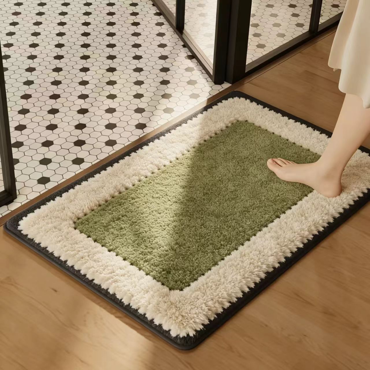Luxurious Plush Bath Mat