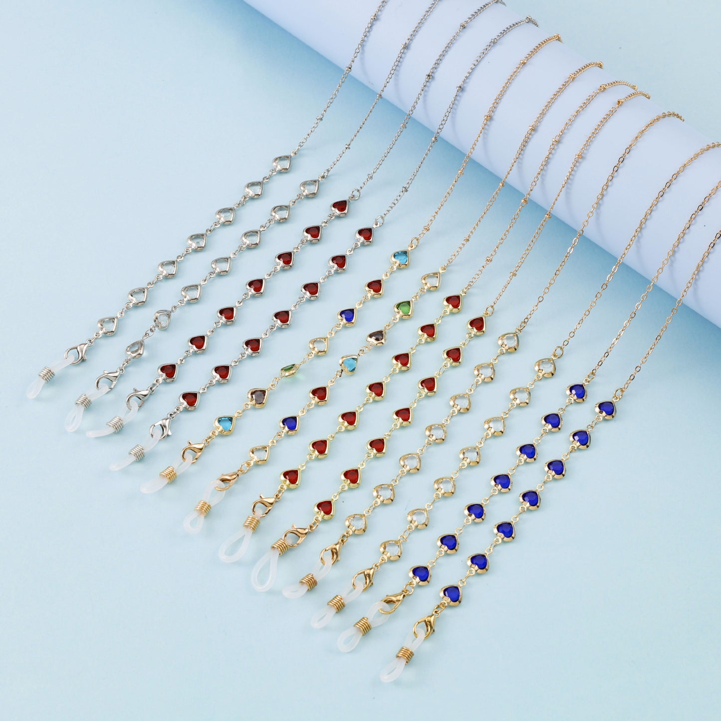 Heart-Shaped Eyewear Chain Acalora