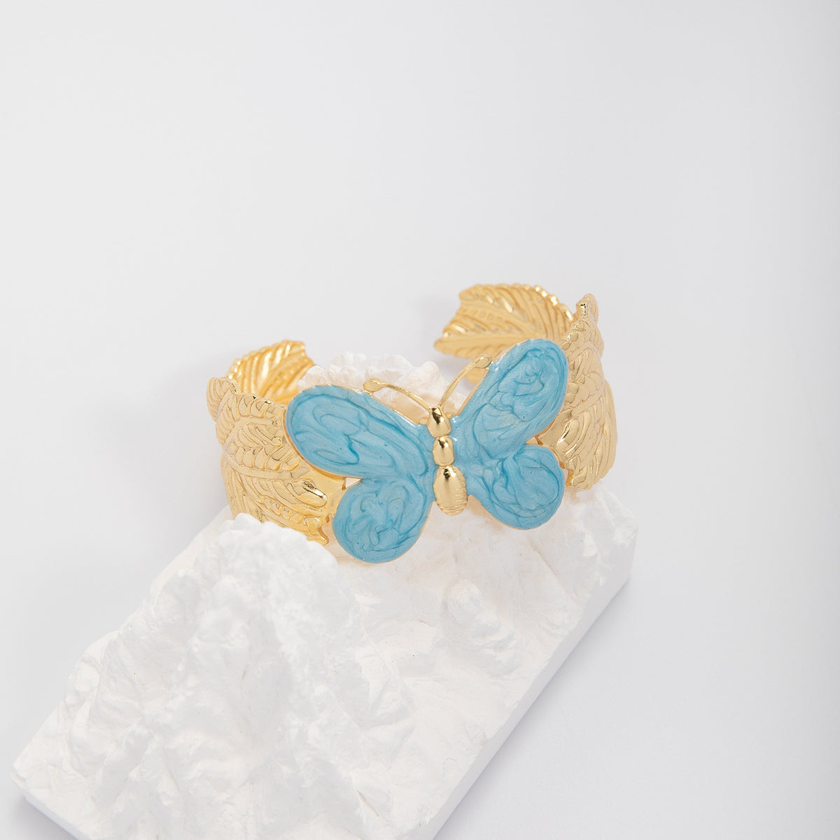 Artistic Cuff Bracelet Acalora