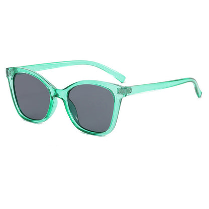 Women’s elegant sunglasses in a modern cat-eye style Bowlift