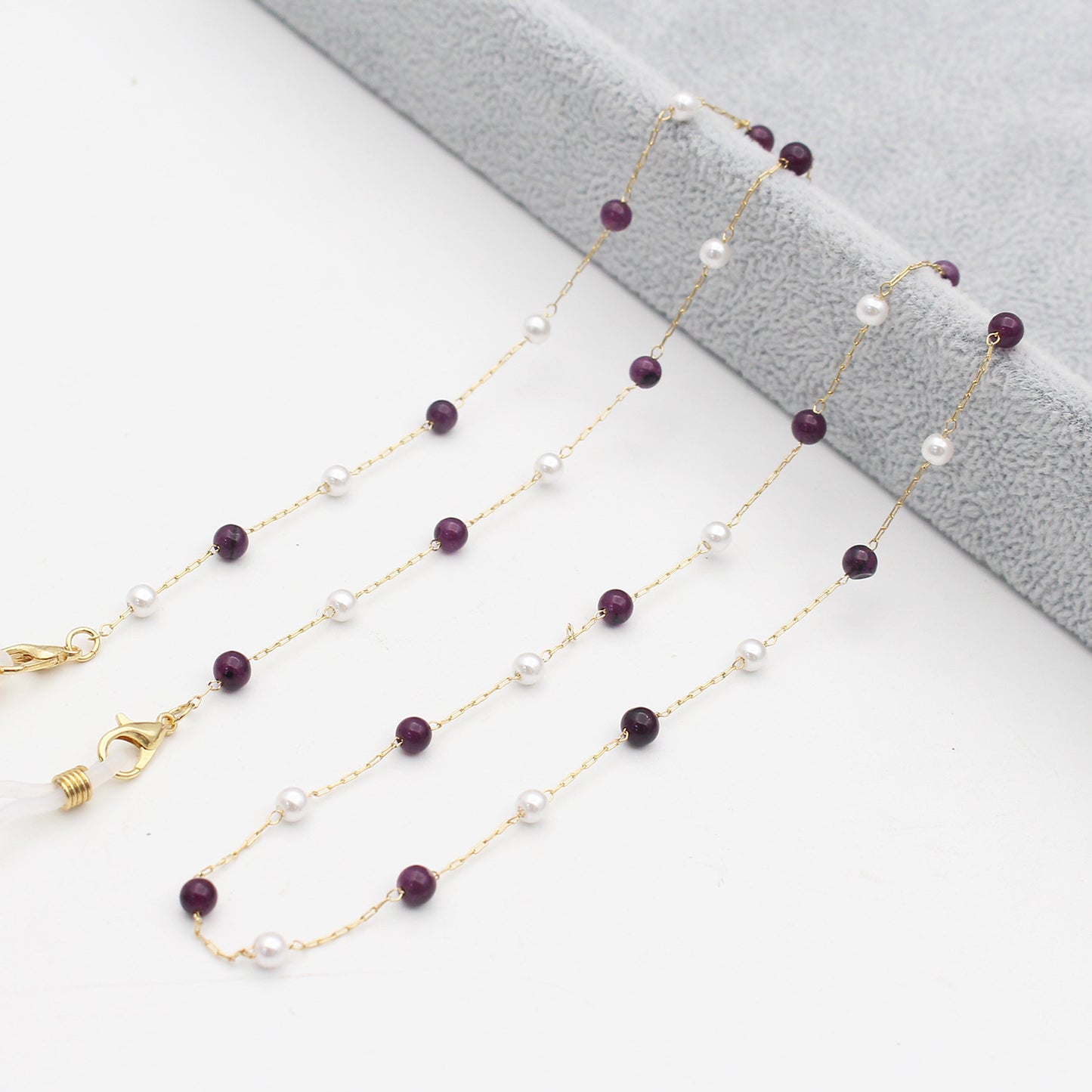 Elegant Multi-Color Eyewear Chain Acalora