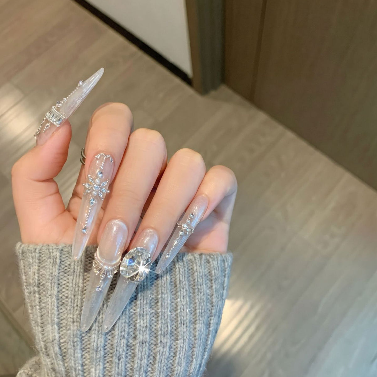 Premium Rhinestone-Embellished Press-On Nail Set Acalora