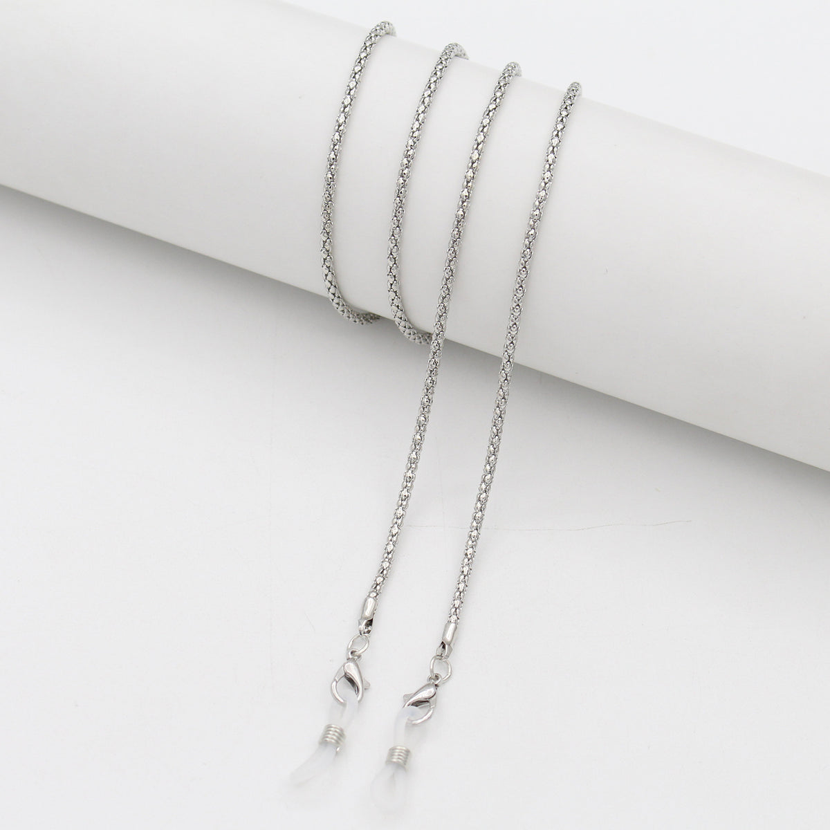 Elegant Pearl Chain Eyewear Holder Acalora