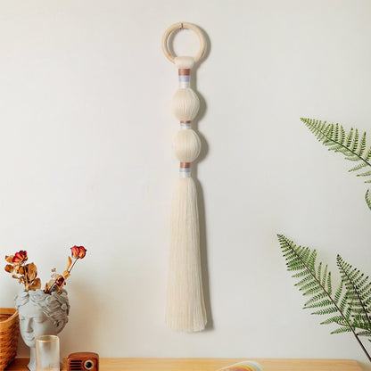 Wall decoration with elegant tassel design