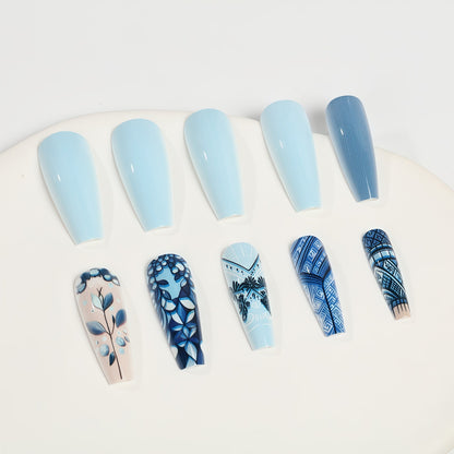 Nail art with floral and geometric design Acalora