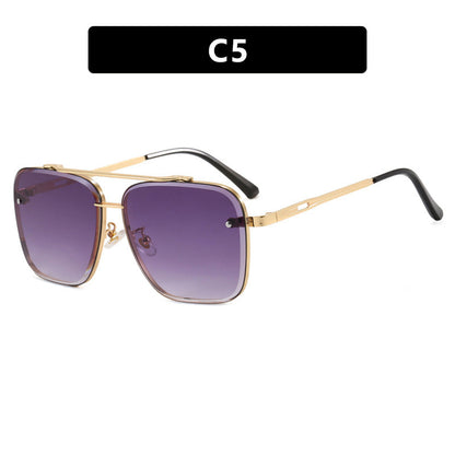 Women square sunglasses with protective lenses and modern metal frame Bowlift