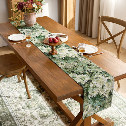 Elegant Floral Patterned Table Runner