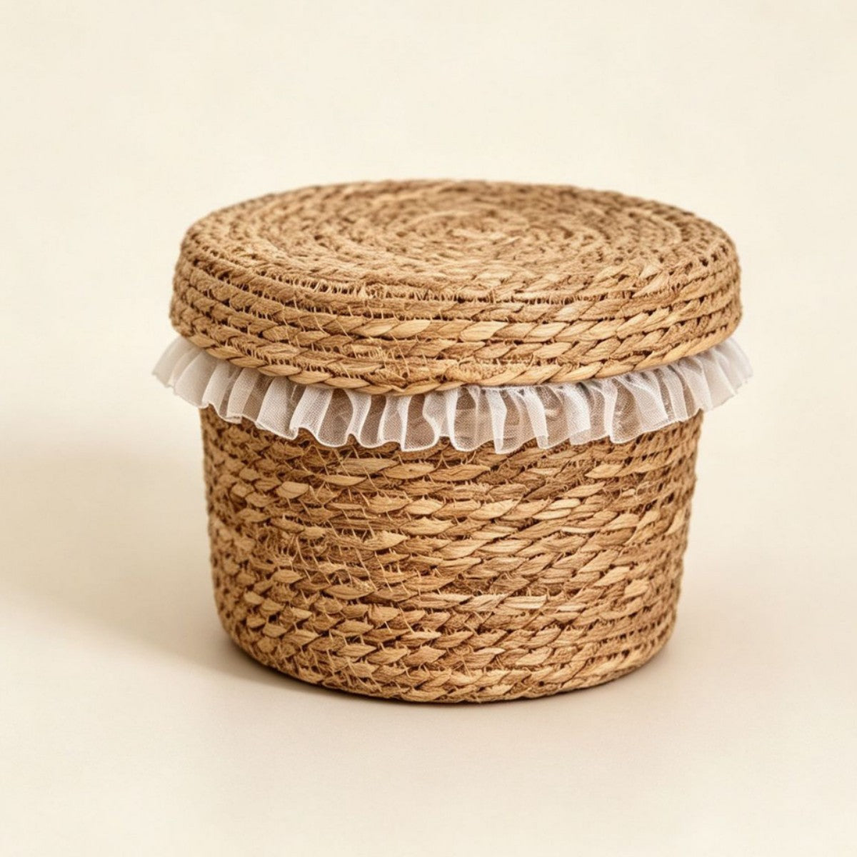 Natural fiber storage basket with ruffled edge Acalora