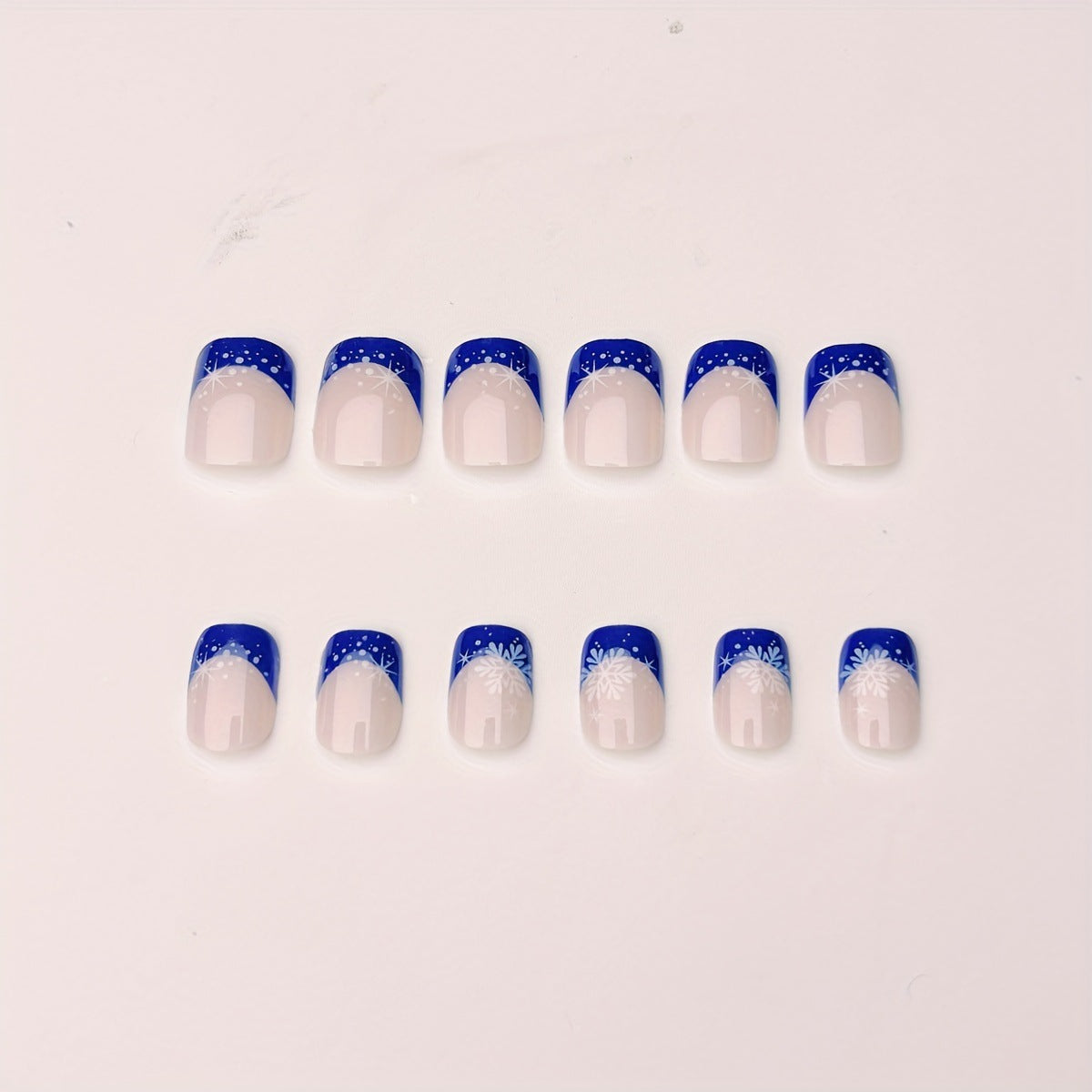Winter-Themed Frosted Nail Art Acalora