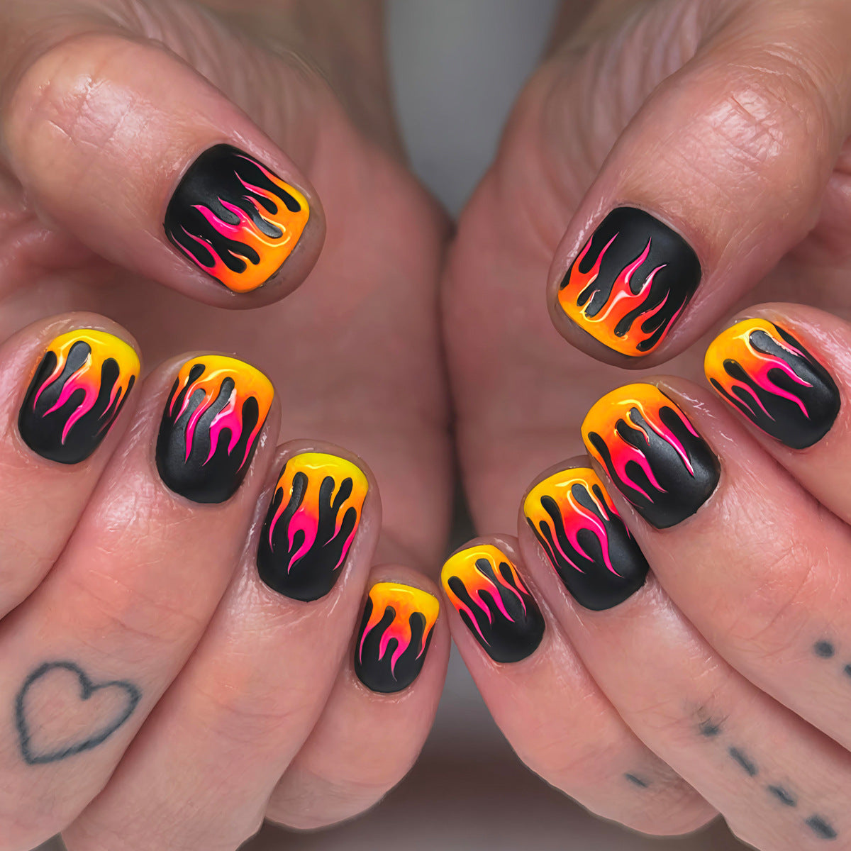 Creative Flame-Patterned Nail Art Acalora