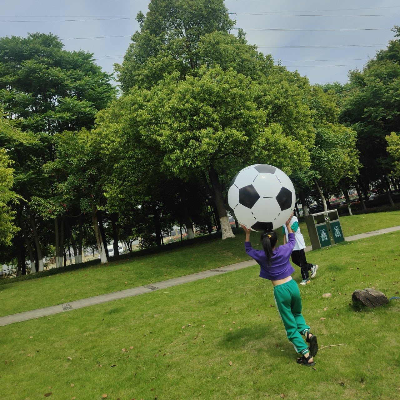 Unisex Inflatable Football with Large Diameter Skanto
