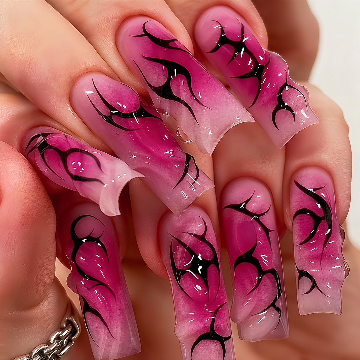 Artifical nails with floral and artistic design Acalora