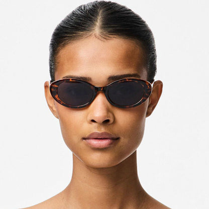 Women's sunglasses in an elegant vintage style with UV protection Karnz