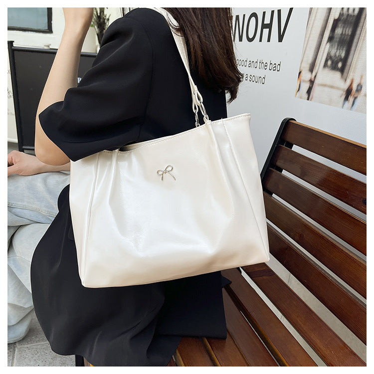 Elegant Glossy Hobo Handbag Acalora