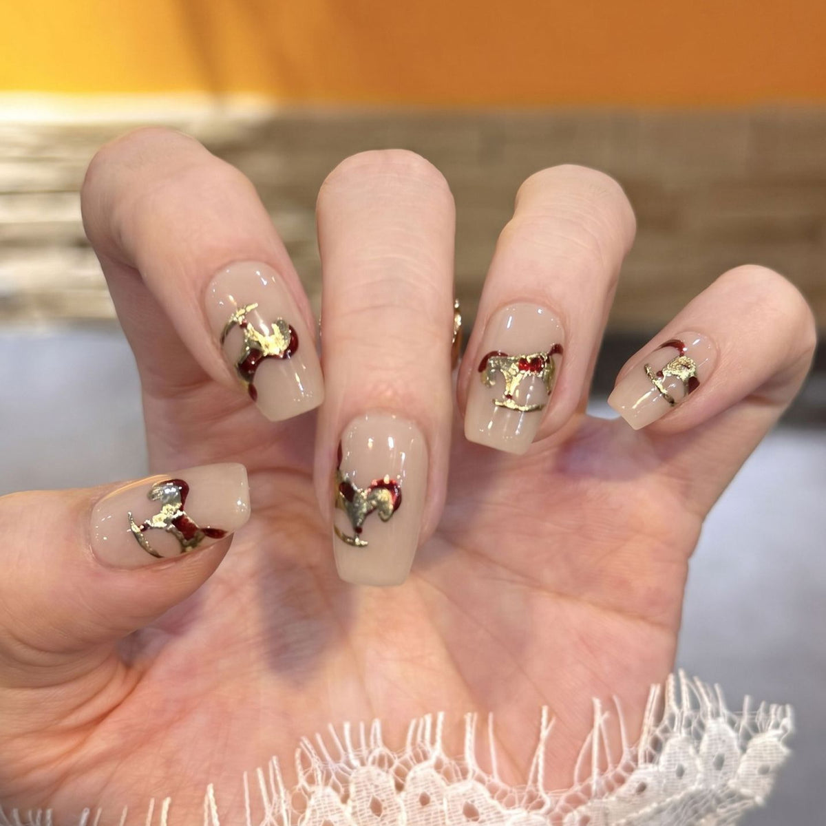 Decorative Press-On Nail Art Set with Gold Accent Designs Acalora