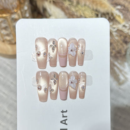 Elegant Floral Accent Press-On Nail Set Acalora