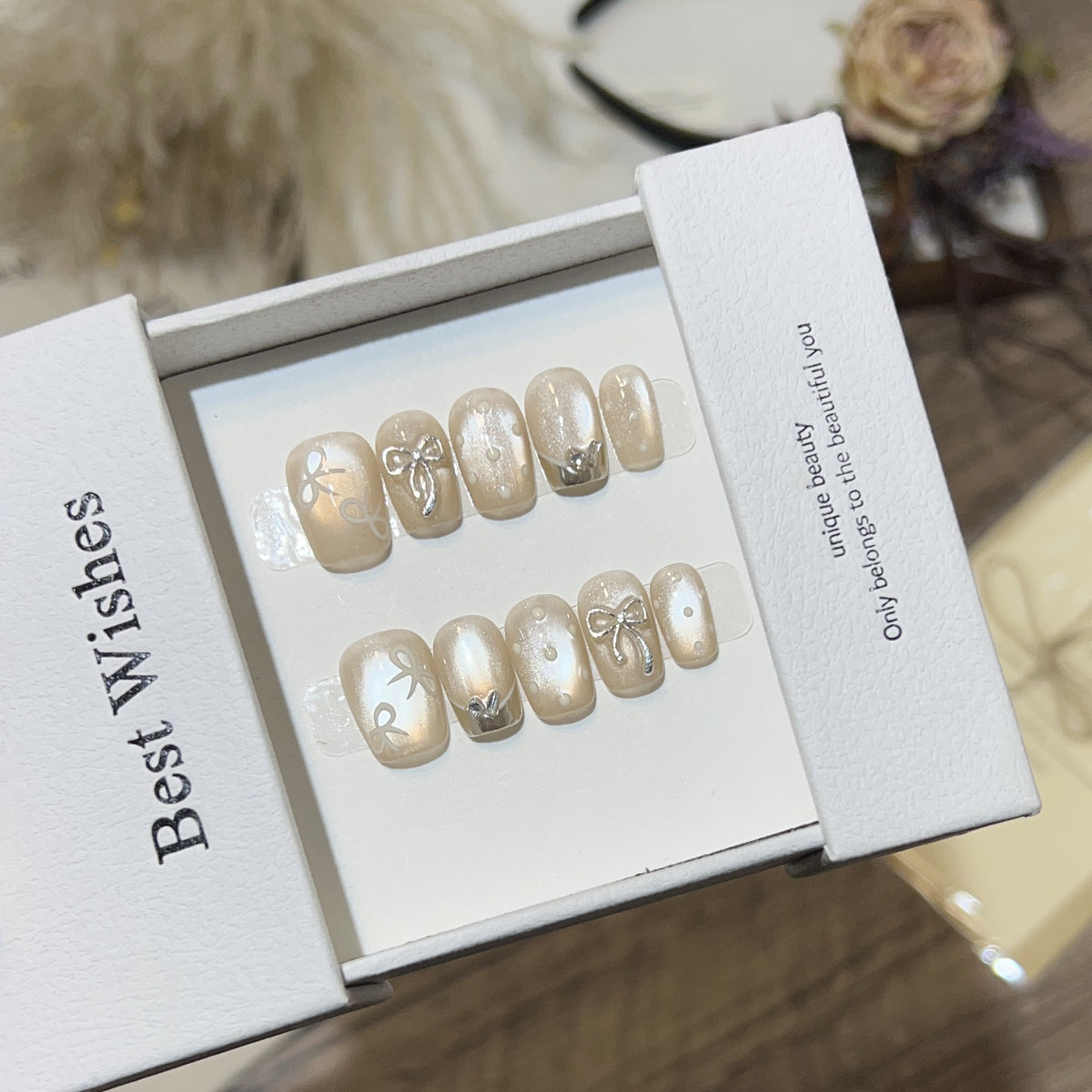 Elegant Bow-Embellished Press-On Nail Art Set Acalora