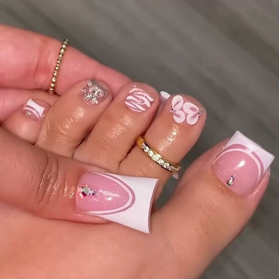 Decorative Press-On Nail Set with Rhinestone Accents Acalora
