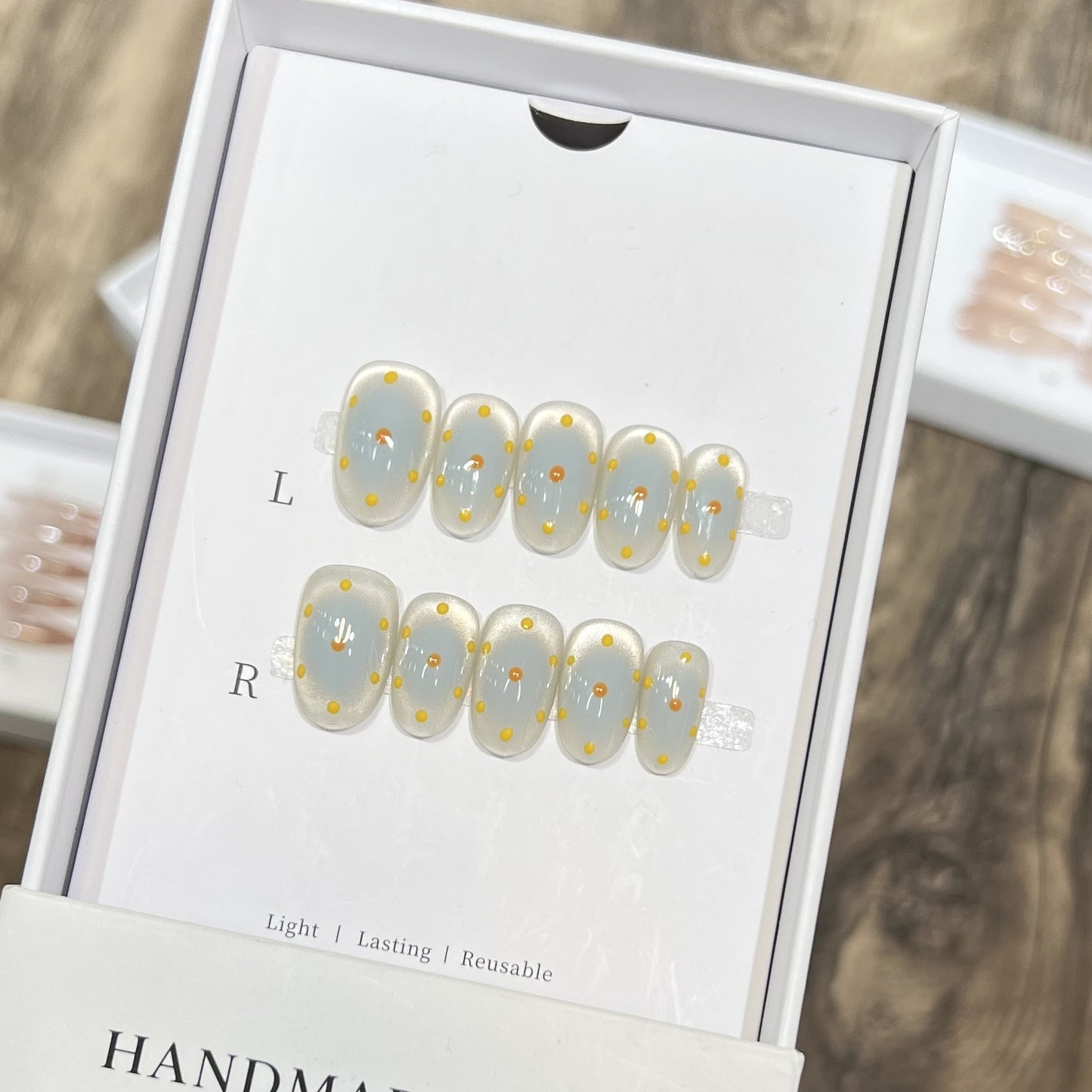 Handmade Press-On Nail Set with Artistic Floral Design Acalora