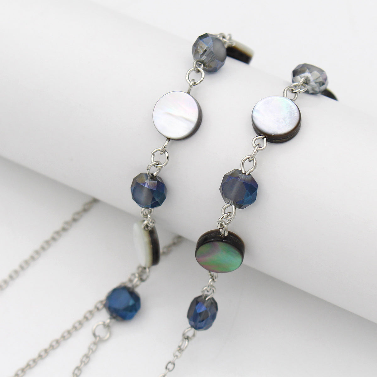 Chic Beaded Eyewear Chain Acalora